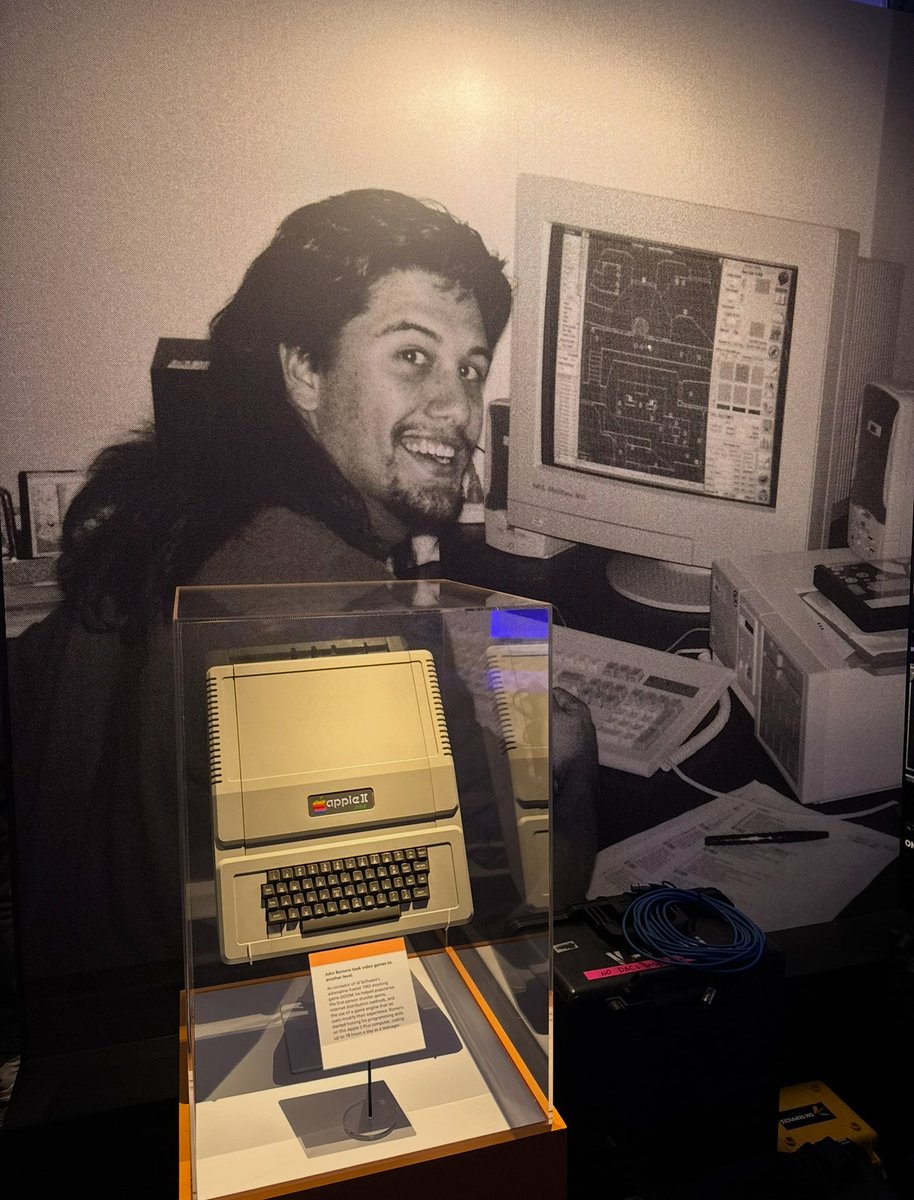 romerogamesltd's tweet image. A little throwback to our visit to the Strong Museum of Play! 💾

They had John @romero’s original Apple II on display. Incredible to see it again, and such an honour to know it’s been memorialised!

#DOOM #Quake #Wolfenstein #johnromero