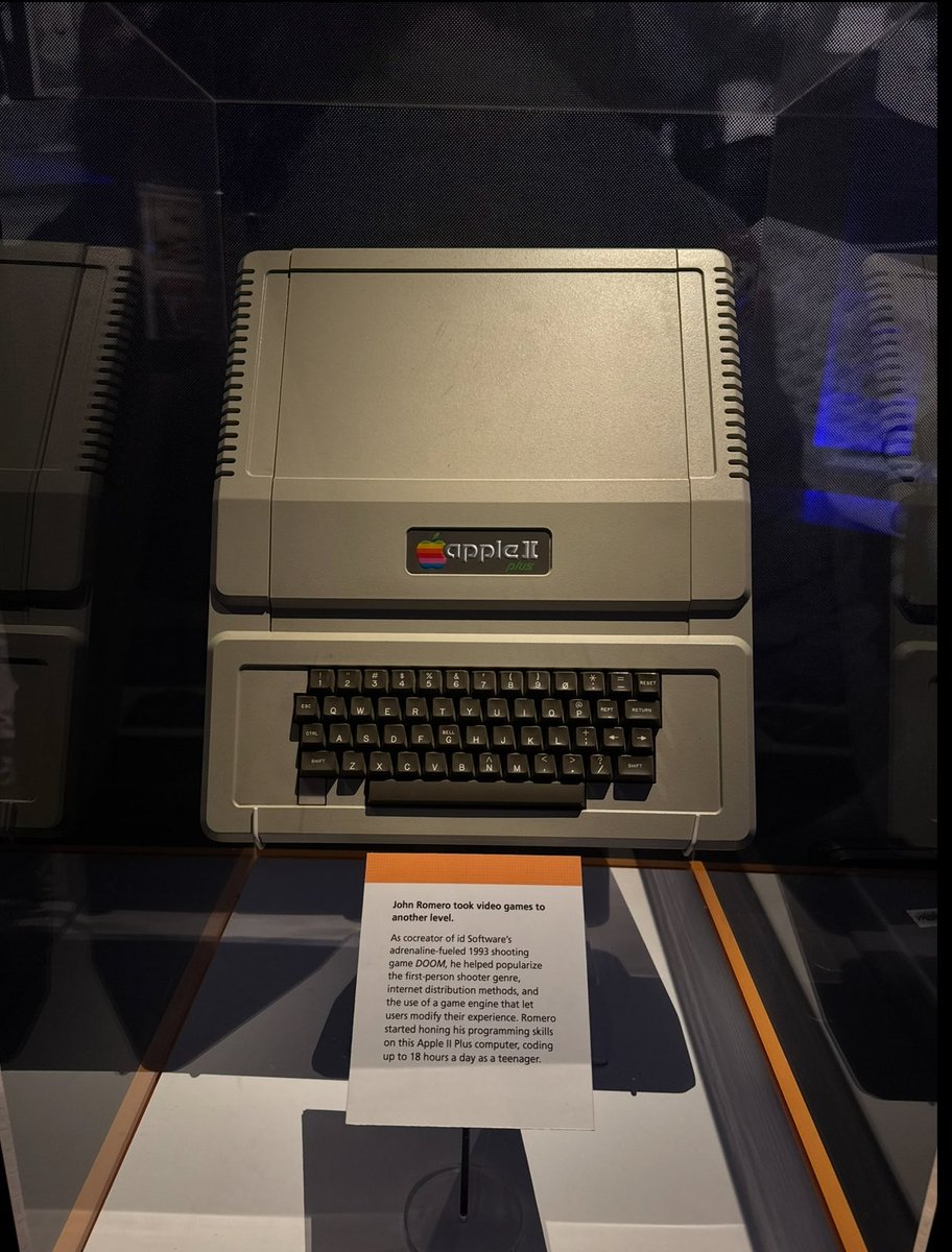 romerogamesltd's tweet image. A little throwback to our visit to the Strong Museum of Play! 💾

They had John @romero’s original Apple II on display. Incredible to see it again, and such an honour to know it’s been memorialised!

#DOOM #Quake #Wolfenstein #johnromero