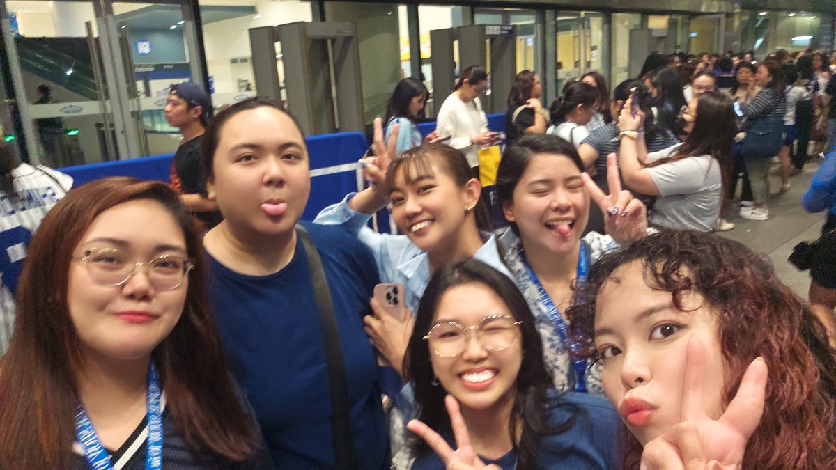 To my forever chaotic good WILDELF family from '10 to infinity 🚀 Te Kat, Gaylord, Te Cams, Bengals <a href="/haeminsarang/">제싸민 - will see BTS! 🥹💜</a>, Heesun and to <a href="/PiggyNagi/">sheena 🌸</a> + Doc Marble who we both miss badly 🥹 

SJ really brought this friendship together and turned this into family.  Grateful 💙 IMY ILY! 🖐🏻