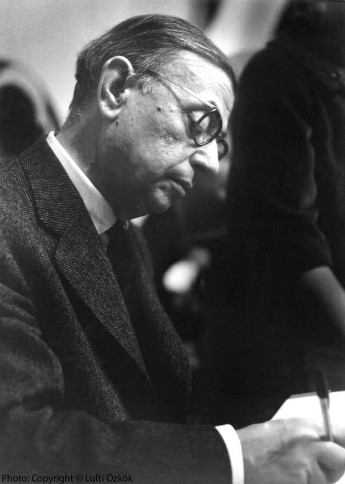"No hay necesidad de fuego, el infierno son los otros".

Jean-Paul Sartre.