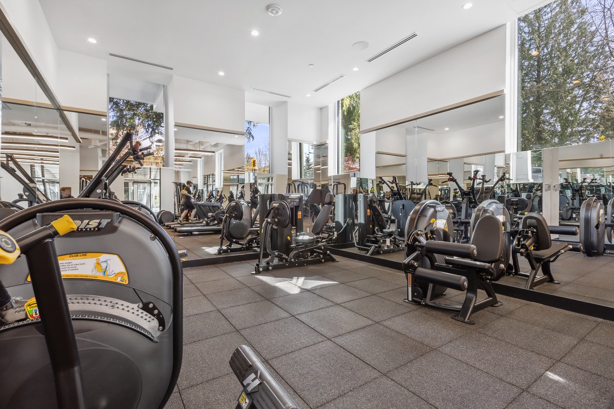 With 16,000+ SF of amenities, we designed Century with hotel-quality spaces that foster connection.

From the fitness centre with a private spin and yoga studio to the spacious lounge, our signature amenities enable you to live more without leaving home: centurynv.com