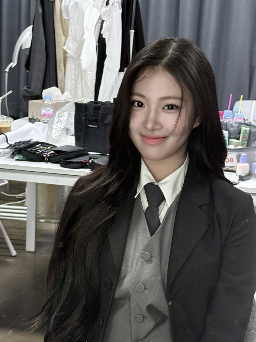 ablume archive (fan account) tweet media