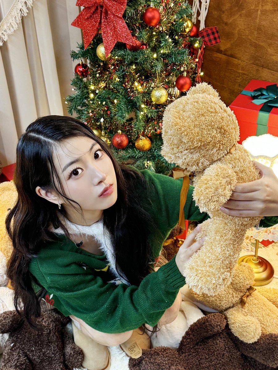 ablume archive (fan account) tweet media