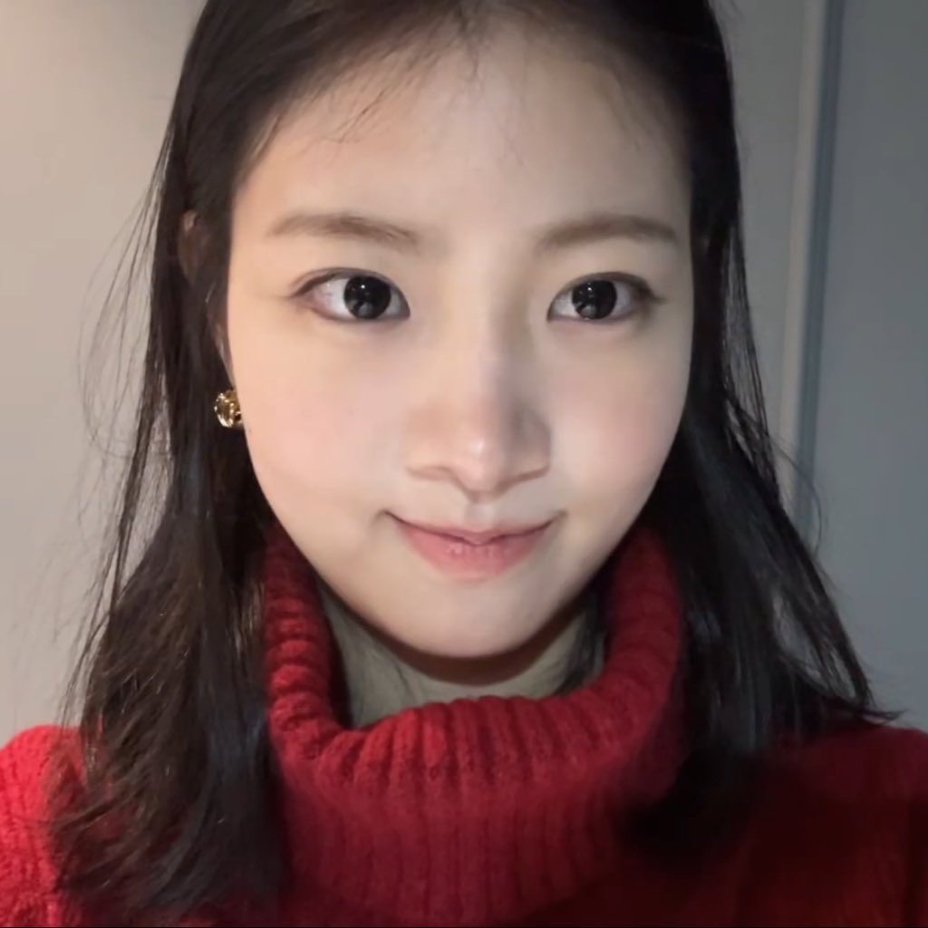 ablume archive (fan account) tweet media