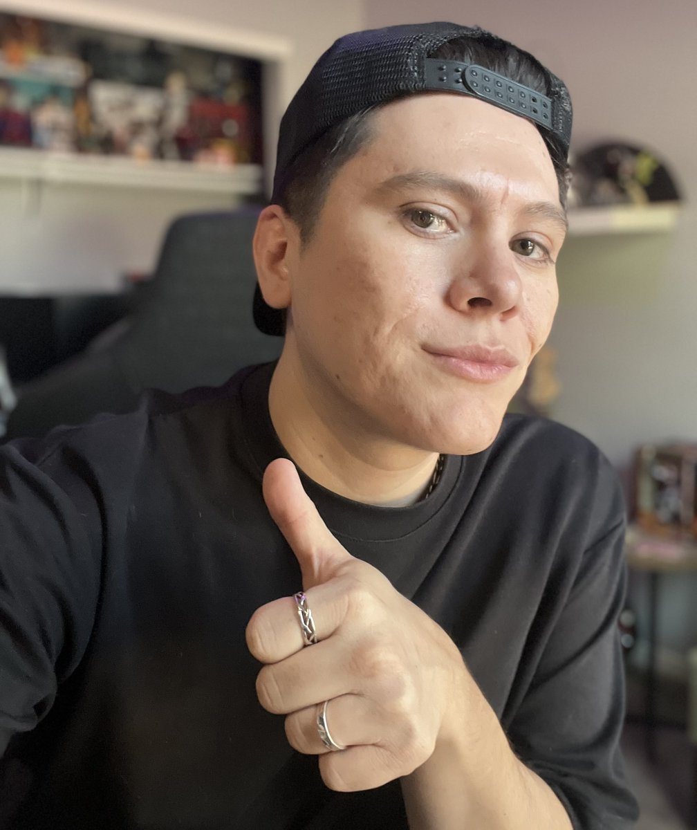 gm &amp; happy friday!!! 

i’ve met a lot of new people this week! 
i’d love to formally introduce myself to my new friends!

my names eric, i go by bigboy

i’m a collector of many things but pokemon is my favorite. throw in family, some crypto &amp; nfts and i’m happy

bullish on you 🫵🏻