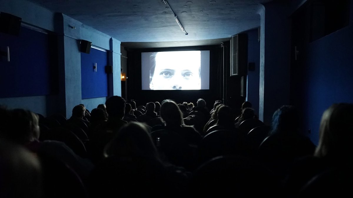 filmfestberlin's tweet image. Last Friday we kicked off the long FFFB festival weekend with packed screenings, talks, panels and a lot of networking. 👯
📸Sevgi Karkin
Want to join us next year? Submit your films: filmfreeway.com/FemaleFilmmake…
#filmfestival #filmfreeway #filmsubmissions #femalefilmmakerfriday