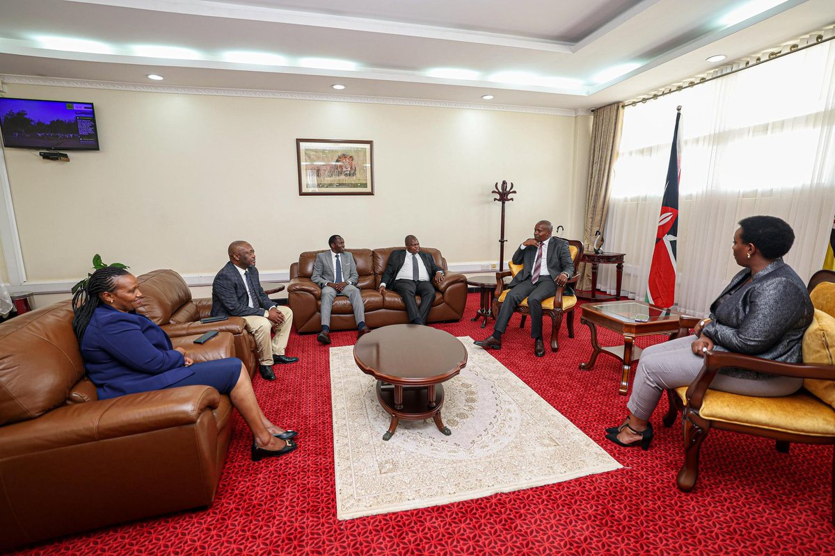 With His Excellency President Yoweri Museveni and His Excellency Deputy President Prof Kithure Kindiki at the Afro Arab Youth Congress.