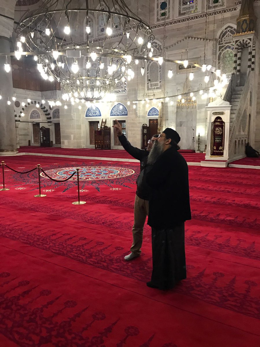 Sevgili Pater NIkolaos'a Edirnekapi'daki Mihrimah Sultan Camii'ni anlatırken.