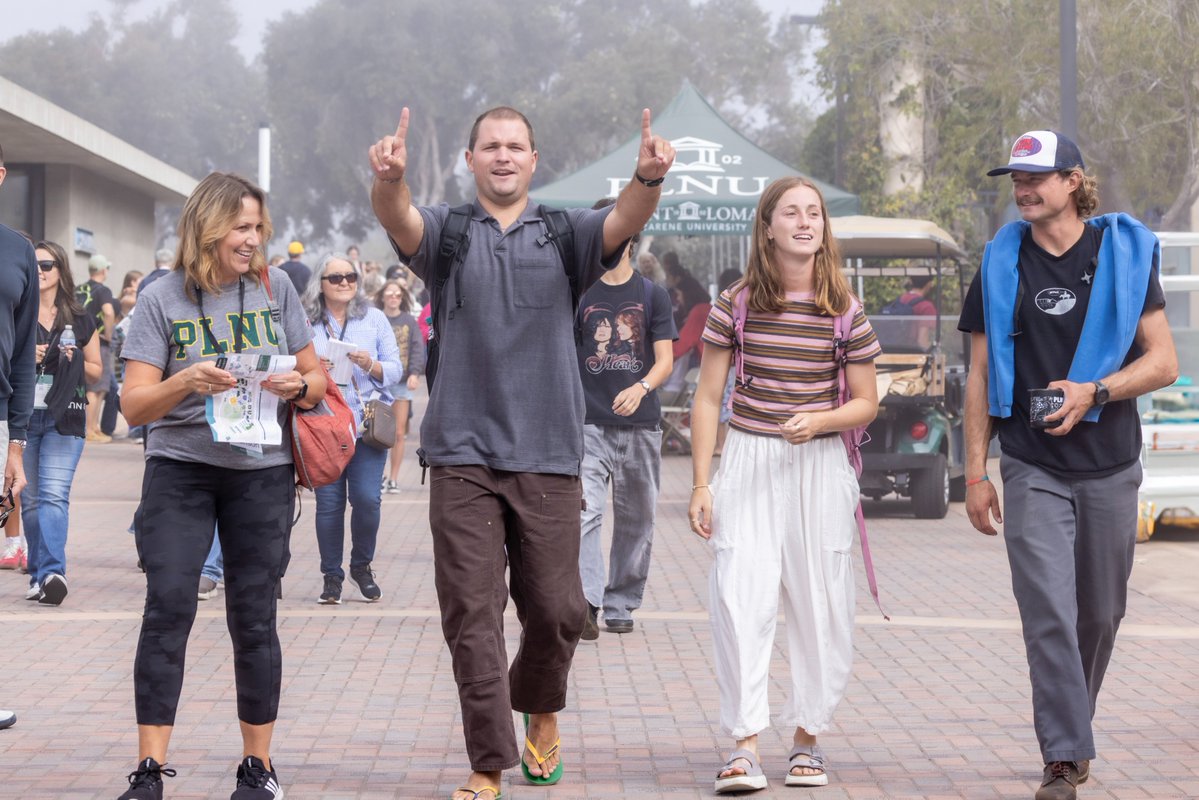 PLNU's tweet image. Sound the conch - Family Weekend is here! 🐚🌊 

Welcome back to the Point, Sea Lion families!

#familyweekend #plnu #thisisplnu