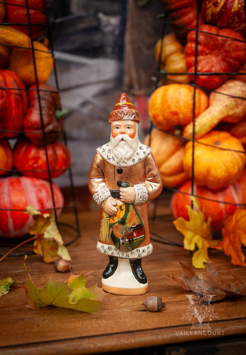 He’s back—just in time for fall: The first edition of the Old Sturbridge Village Santa, known as the Harvest Santa, has returned for a limited time.

valfa.com/shop/vaillanco…