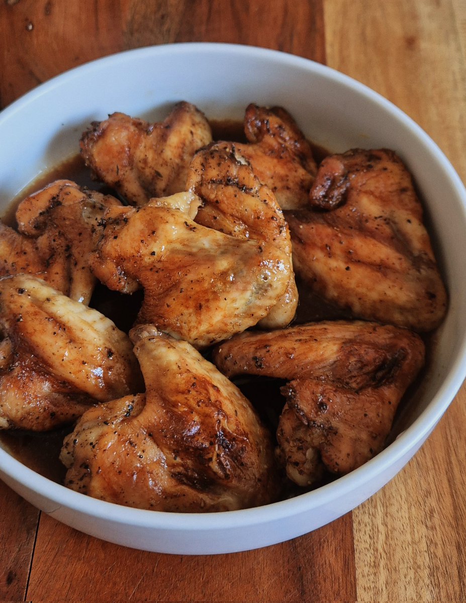 Happy Friday 😋👋🤸‍♀️ What are you bringing ? #MunchWithMpho