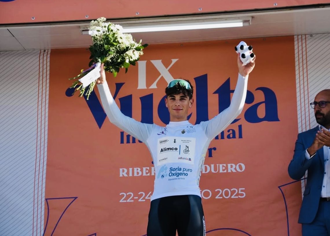 MAURO IGLESIAS (2008/🇪🇸/ALIMCO JR 🇪🇸) “que buena pinta”, desde su debut JR en GUADIANA🇪🇸 6º, no ha dejado de crecer y demostrar lo que venía “apuntando” en CAD, “mucha madera 🚴”, me ha gustado en muchas pruebas pero su 2º 3ª etp BESAYA🇪🇸, 2º 1ª etp R. DUERO🇪🇸 y 1º en MURGIA🇪🇸🔝.