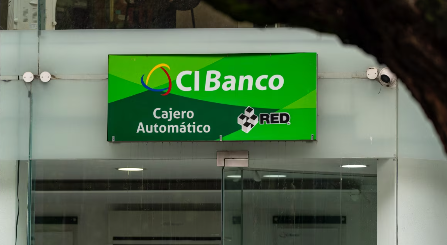 GabyGallegosA's tweet image. CIBanco es liquidado: #IPAB le revoca licencia, ¿cómo puedes recuperar tu capital? yancuic.com/2025/10/10/cib…