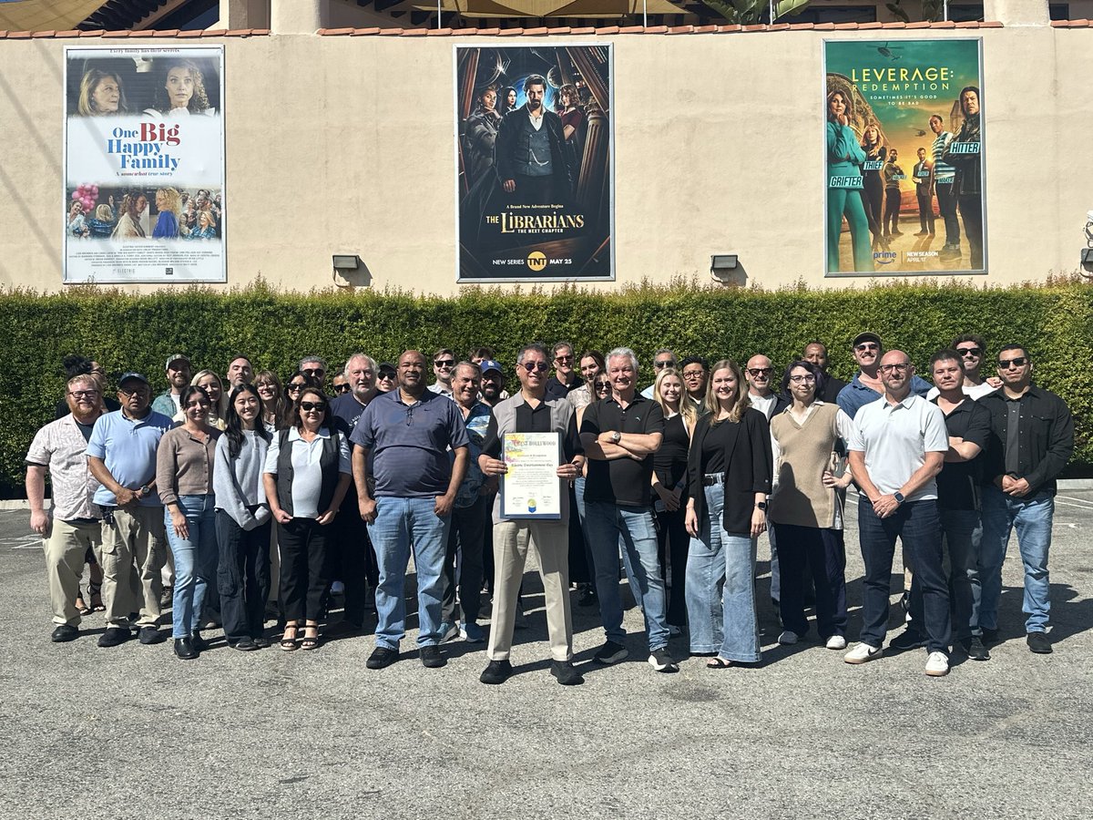 Dean Devlin tweet media