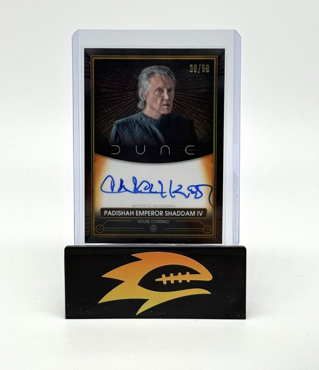 JDubyaRose's tweet photo. @Topps I found one… https://t.co/KdgBmyy6xt