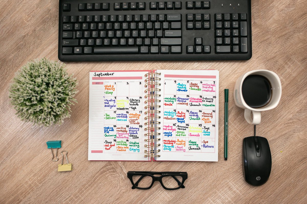 StrivingEmpire's tweet photo. Planning your day with intention turns routine into purpose and goals into action.
ποΈ: The Daily Planner
ππΎ https://t.co/oZiGhtEk9i
#PlannerGoals #FlawlessLife #TSEExperience https://t.co/aiv36LEYE6