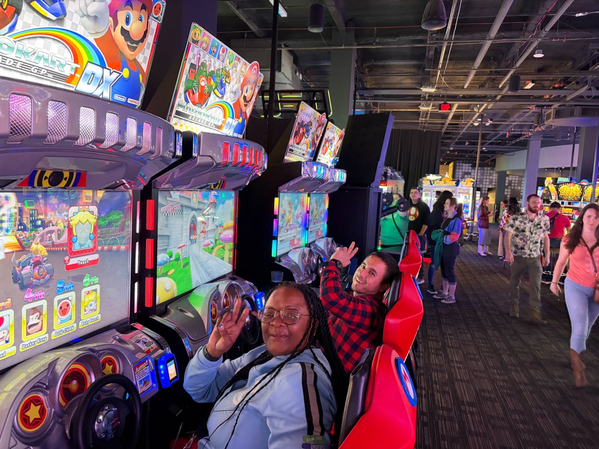 CommuteAir tweet media