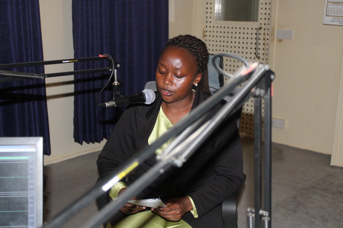 radio_ashe's tweet photo. Kaunti ya Samburu imepiga hatua kadhaa katika juhudi za kumwezesha mtoto wa kike. Kuna sera ya jinsia ambayo imepitishwa na mashirika ya kijamii yanazidisha hamasa kuhusu haki za mtoto wa kike 
#IDG2025 https://t.co/Se8sEA22oP