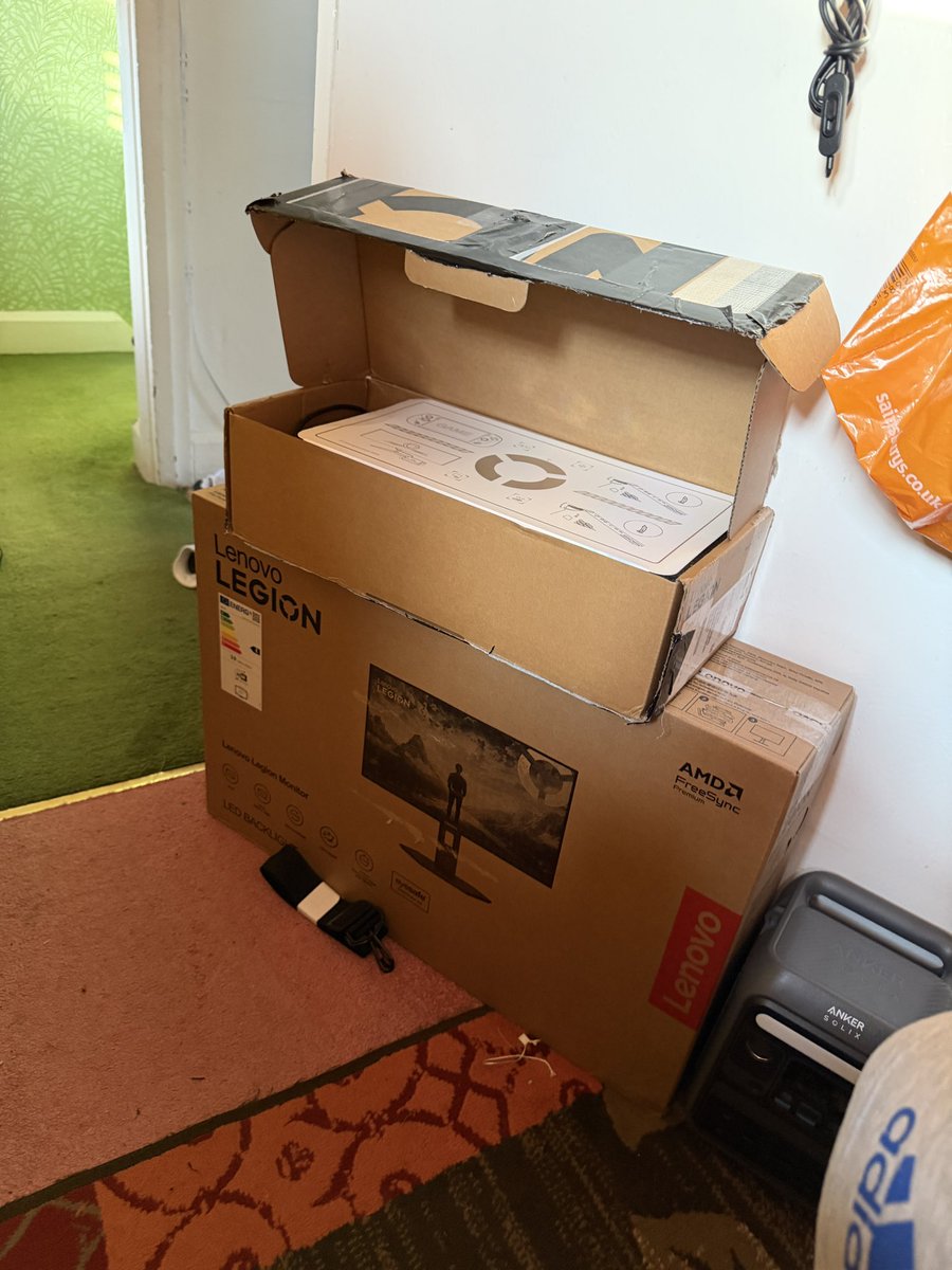TechJamo's tweet image. It&apos;s been a while!
Since I copped a Review Care Package 📦 ❤️ From the Guys at @LenovoLegionUKI 😎