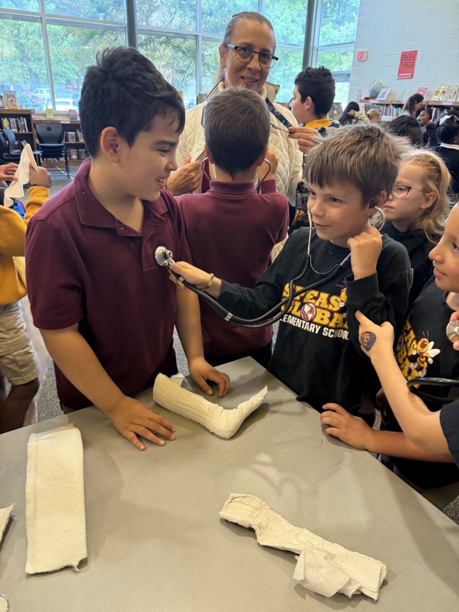 SpeasGlobal's tweet image. Speas #SpeasG3 students learning about human body systems that provide protection , movement and support in their #pyp unit “who we are” #Speasbees