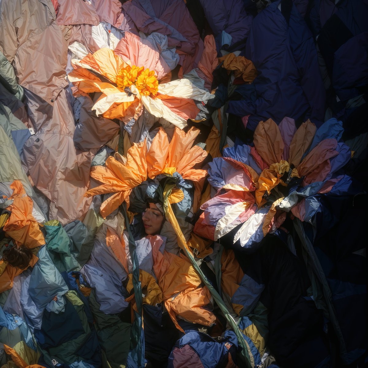 chilltulpa's tweet image. Another beautiful day in Web3. 🌼
Another ‘Synthetic Bloom’ has been captured from the secondary market.
Another sign of art taking over.