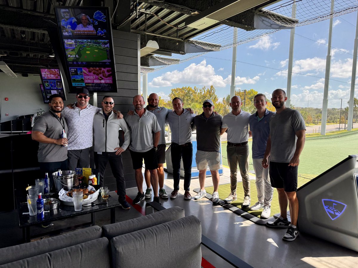 LongshipLex's tweet image. Our St. Petersburg team hit it out of the park at Topgolf this week as we celebrated our Q3 2025 Top Performers! 🏌⛳

A huge shoutout to our incredible FL team for their hard work all quarter long! 

#longship #lifeatlongship #longshipstpete #jointheship #stpetersburgfl
