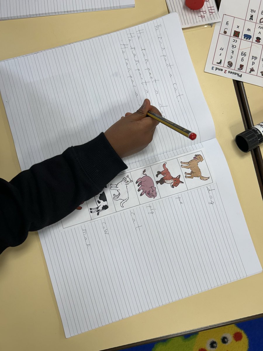 Mrs Handy tweet media