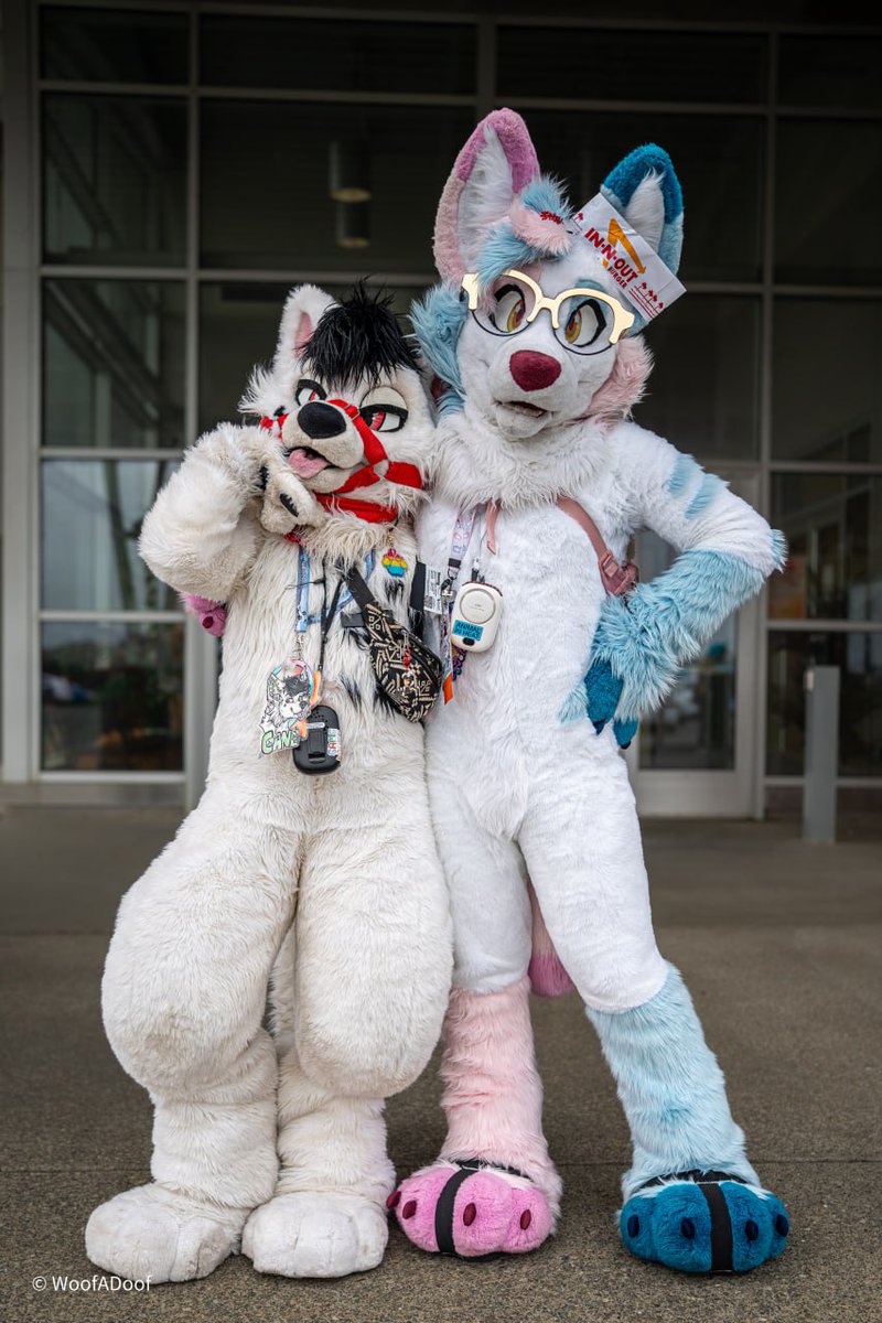 With a cutie cotton candy pls tag if you know there twitter @