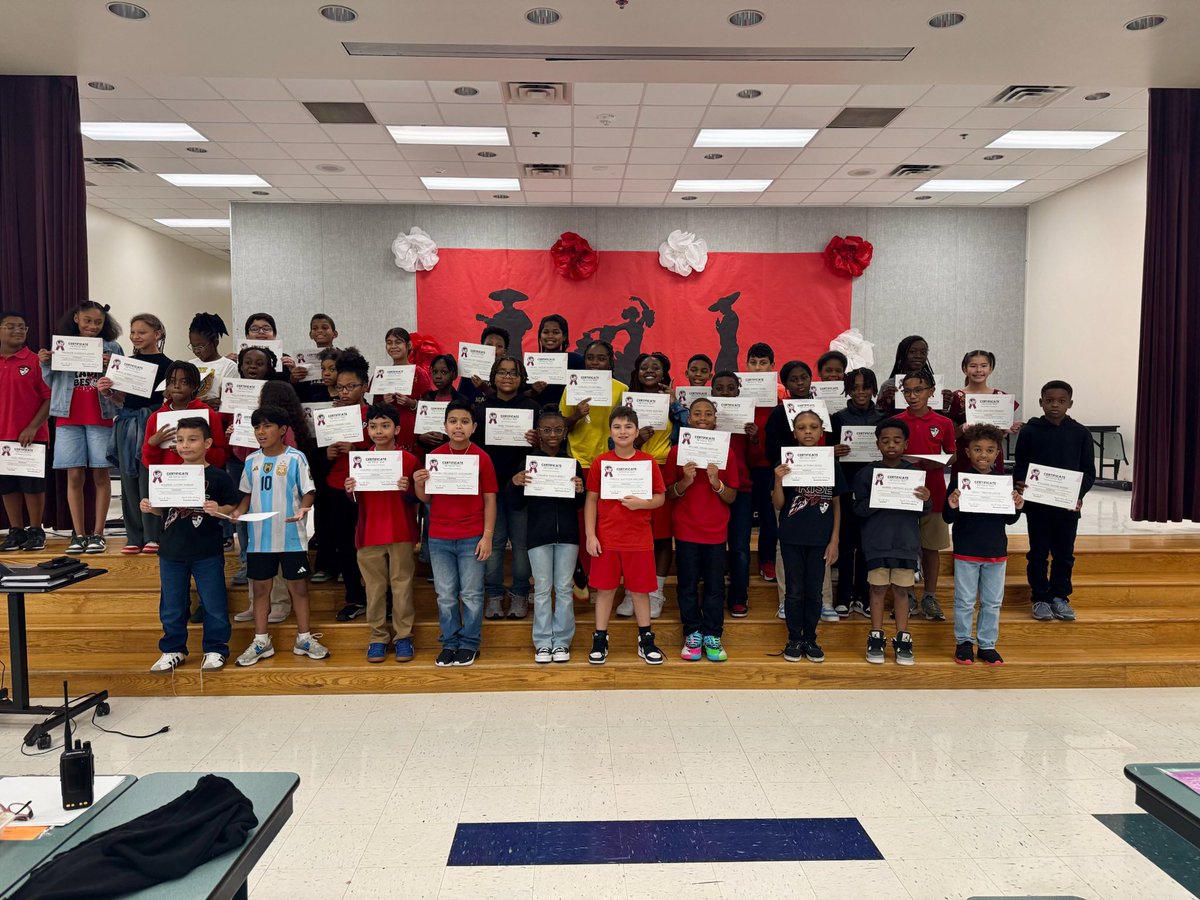 MARKING Period 1 Awards.
Today was celebrated our scholars’ hard work and achievements for the first marking period.