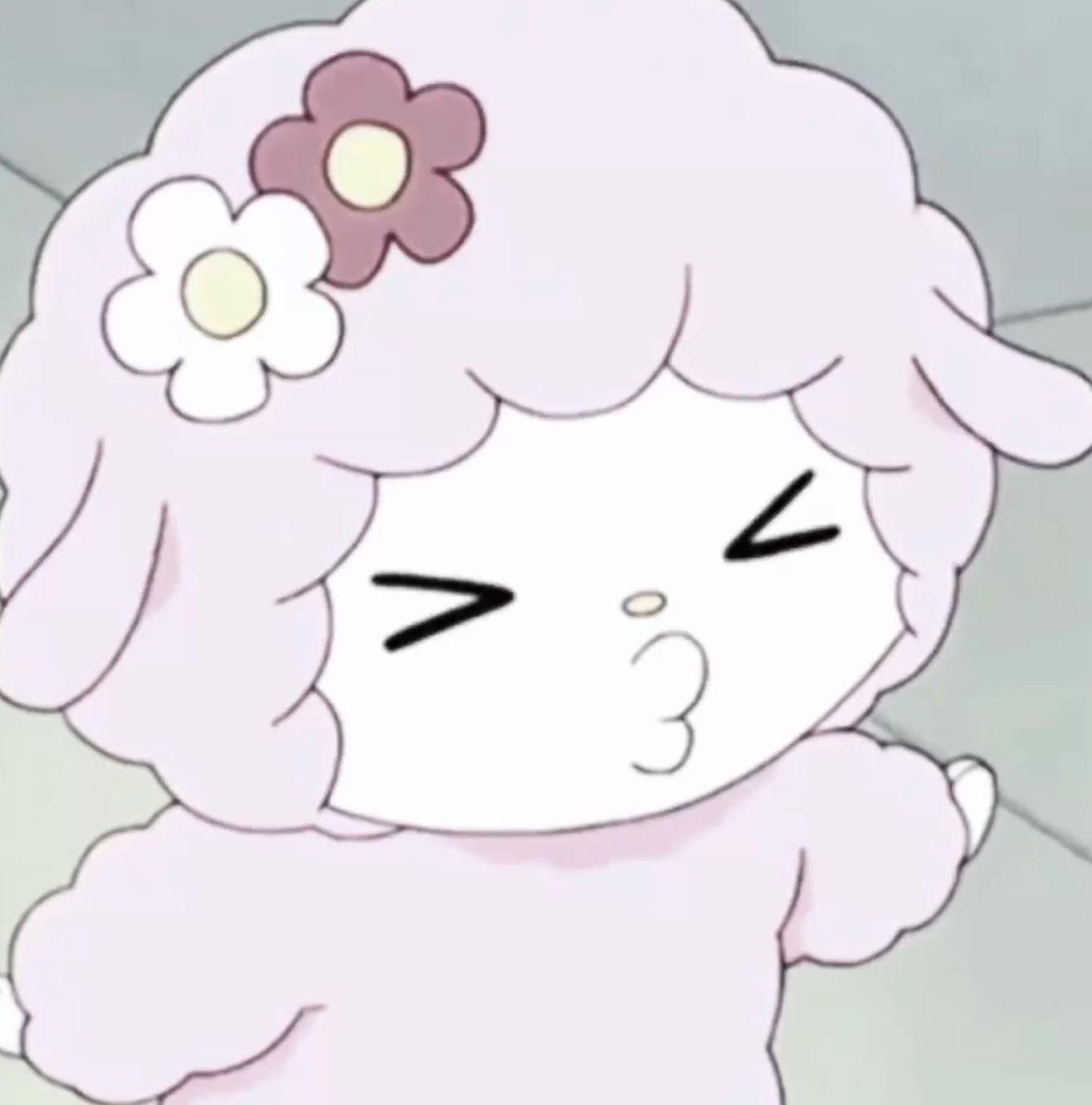 coacmau's tweet image. 深夜は勉強 👀