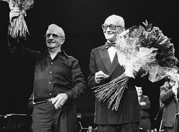 LibrarySheet's tweet image. Astor Piazzolla with Osvaldo Pugliese after performing together at the Royal Theatre Carré in Amsterdam in 1989.

#smlpdf  #sheetmusic #Noten #partituras #spartiti 乐谱 樂譜
sheetmusiclibrary.website
