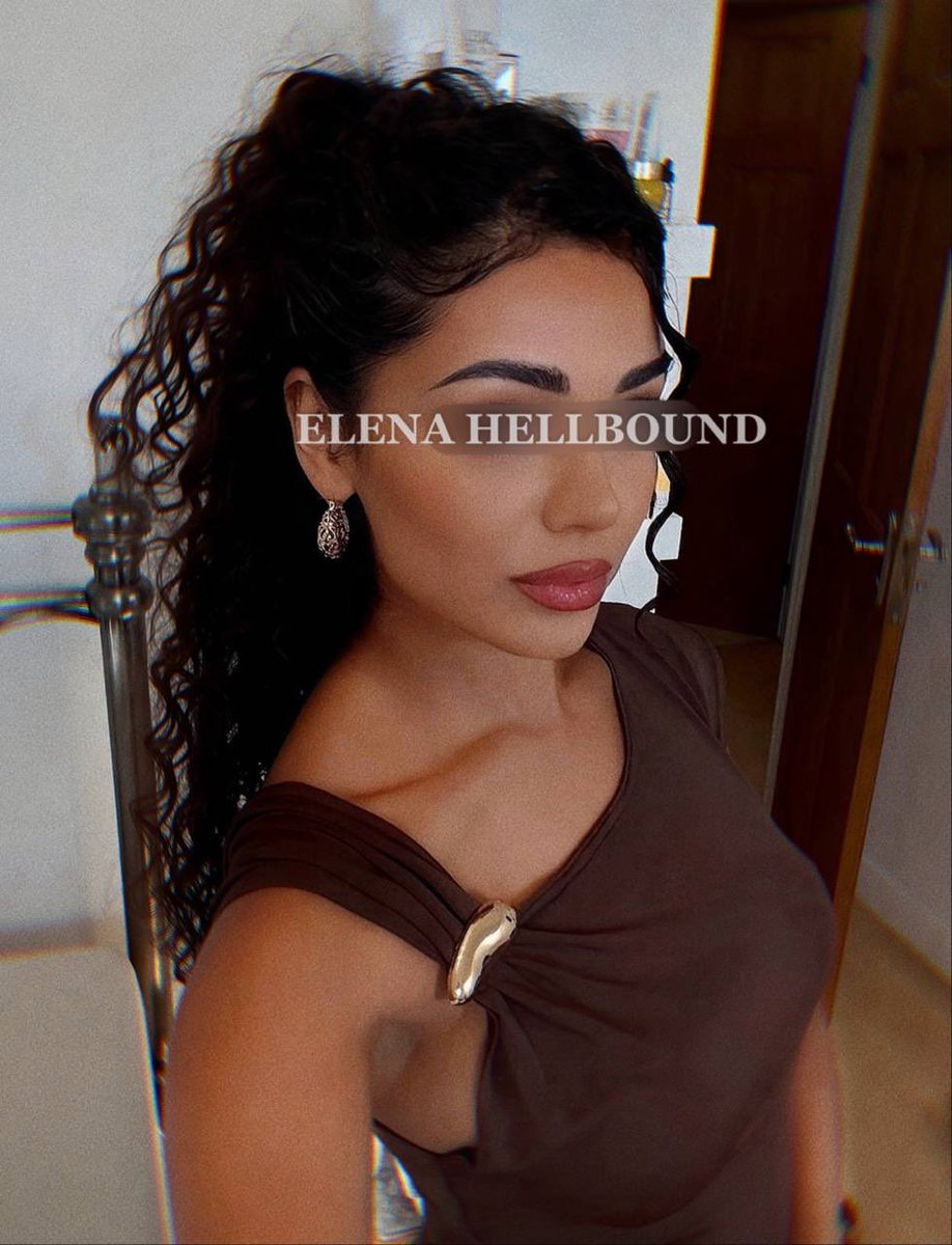 So perfettamente quando ti senti forte e quando invece tremi. Ogni volta che mi pensi, io vinco. E tu perdi qualcosa di te: un frammento di volontà, un grammo di orgoglio. È così che si costruisce la tua devozione.

Ti farò dubitare di ogni cosa, tranne che del tuo bisogno di me.