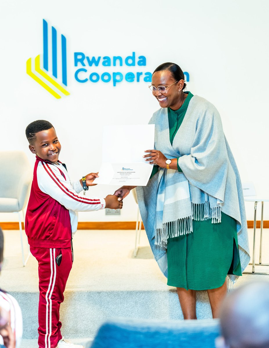 🇺🇬🤝🇷🇼 <a href="/Cooperation_RW/">Rwanda Cooperation</a> wrapped up a special 2-day visit from the Uganda Precious Moments Schools delegation. They were our youngest delegates ever! The exchange focused on Rwanda's Cultural and Environmental Discovery. #SouthSouthCooperation #EducationExchange #Uganda