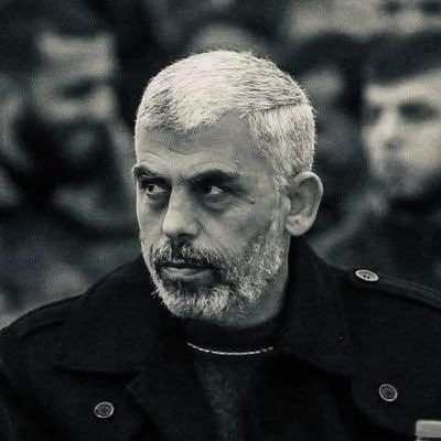 Öyle bir duruşun  var ki : Ölün bile kafiri korkutuyor..
 
Rahmetle…
#Gazze