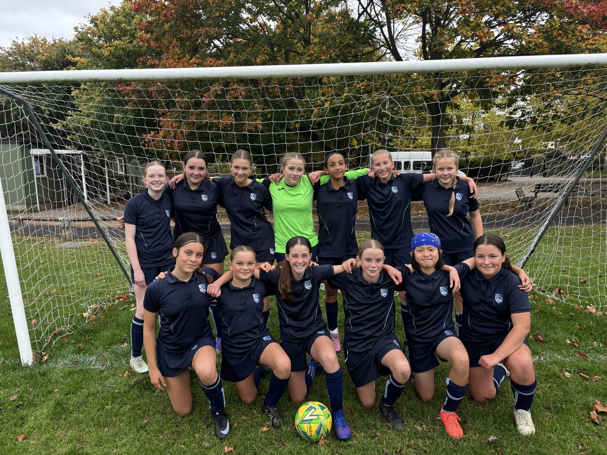 A 7-1 win against SHSK this evening, great way to start the weekend! 
POTM - Maddie and Liv 
Goal scorers - Isla, Iola, Evelyn, Maddie, Reena, Ruby and Liv