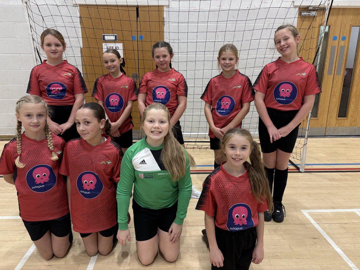 The Year 5 and 6 girls loved the futsal competition tonight! Well done everyone! <a href="/tamesidessp/">Tameside SSP</a>