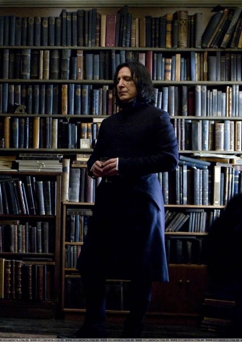 Snape and his books 🤩
