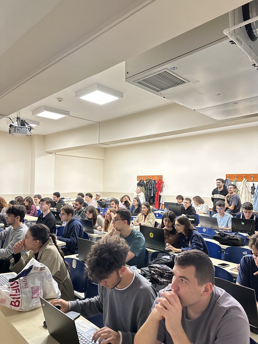 PaüSiber tweet media