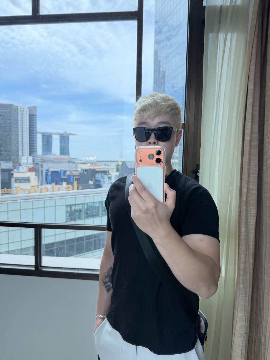 JSONLEE3's tweet image. They say embarrassment is an under explored emotion, so go make a fool of yourself because everything you want is waiting on the other side.
I dyed my hair blond 2 weeks ago at the end of KBW on a whim and 2 people mistook me for @jasontheween during Token2049. Funny enough…
