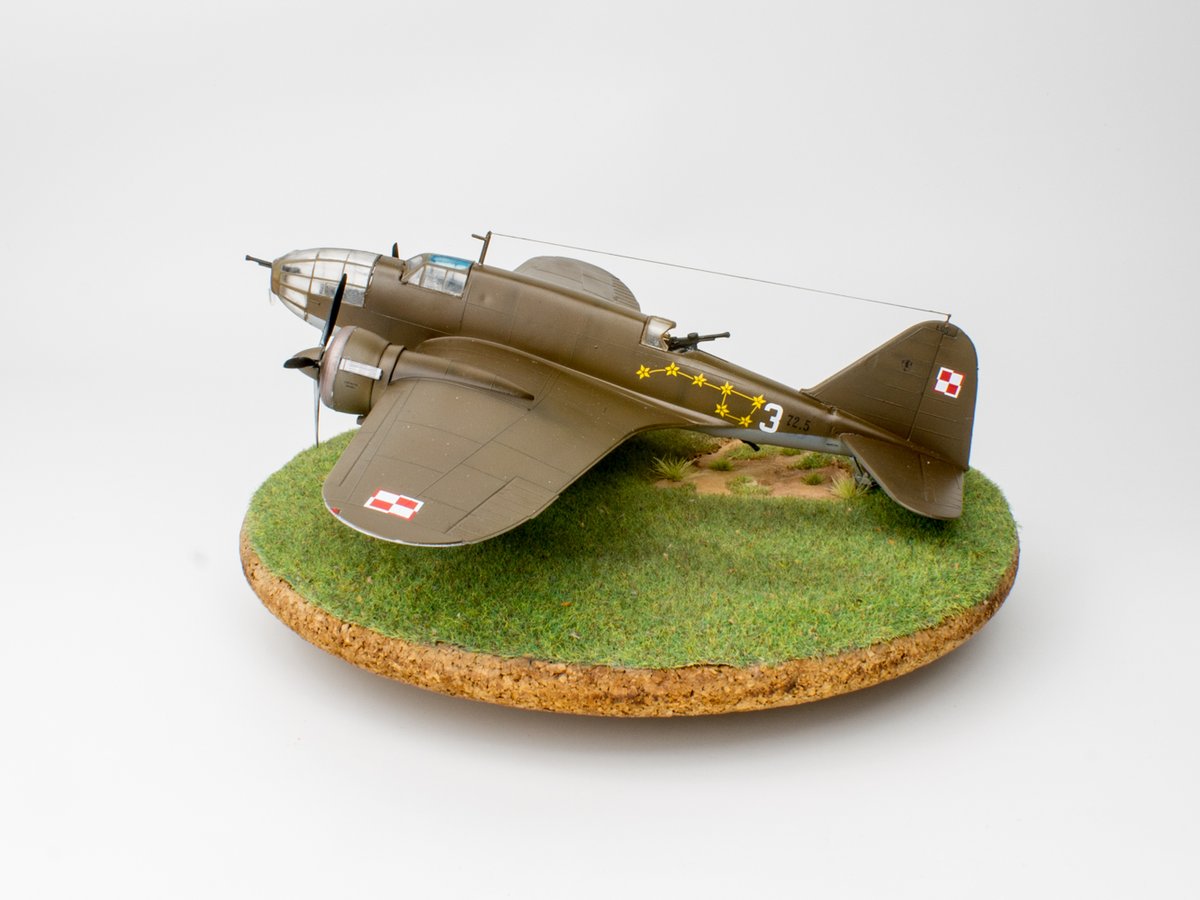 madopl's tweet image. No dobra... kiedyś już piałem o kontrowersyjności wiec dziś tylko pokażę
PZL 37 A/B Łoś czerwiec 1939 Małaszewice
17 i 212 Eskadra lotnistwa bombowego
ZTS/IBG 1/72
#zts80
#ttmodelarze