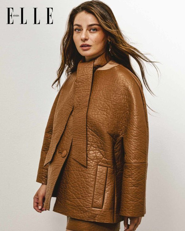 Cookie09Crystal's tweet photo. Class and style! 💙🍁
#AyçaAyşinTuran #ElleArabia https://t.co/vDMOUMFJ77