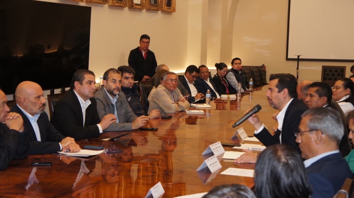 El #SectorEmpresarial organizado respeta y promueve el respeto a la ley y a la responsabilidad social, tareas que seguirá realizando para coadyuvar en el cuidado de nuestros recursos hídricos, en los ríos #Atoyac,  #Alseseca y el #LagoDeValsequillo 

Por lo tanto, reconoce la