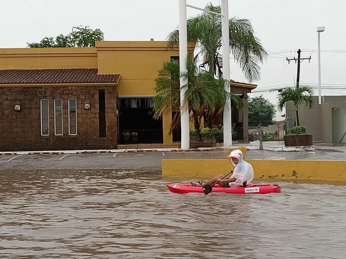 Out Of Context Tampico tweet media