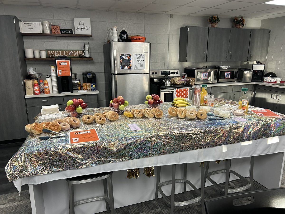 Breakfast and coffee after a long 2 days of conferences! Thank you <a href="/CoolidgePTA/">Coolidge Elementary PTA</a> 🩵🩵 You’re the best!!