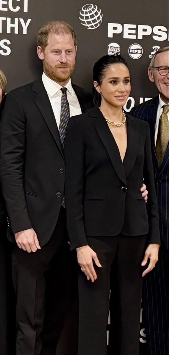 gayleLackey11's tweet image. She is truly loved by her husband.#HarryandMeghan