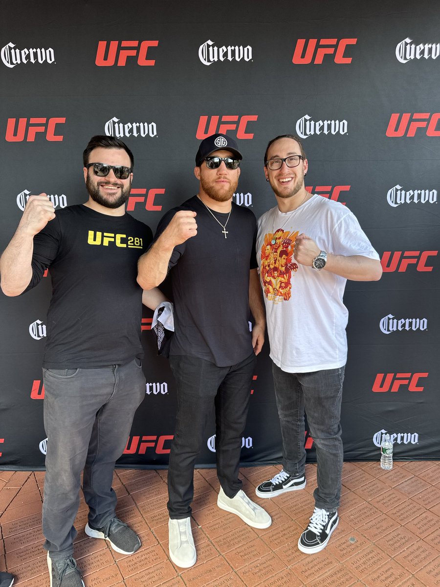 Happy Birthday to the best podcast co-host and the worst nickname creator ever <a href="/TBScoutingMMA/">TB</a>  🥳 everyone wish TB a happy birthday 🎉