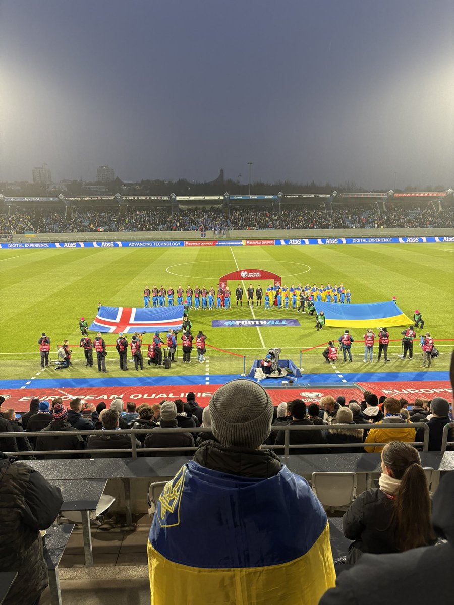 Settist niður með Íslandsmeistaranum, Gylfa Sigurðssyni í Víkinni í dag.

Ræðum landsliðið, Víking, Val, vandræði íslenskra liða að keppa í Evrópu og deild á sama tíma og margt fleira

Viðtalið birtist á 433.is og öllum helstu hlaðvarpsveitum á mánudag