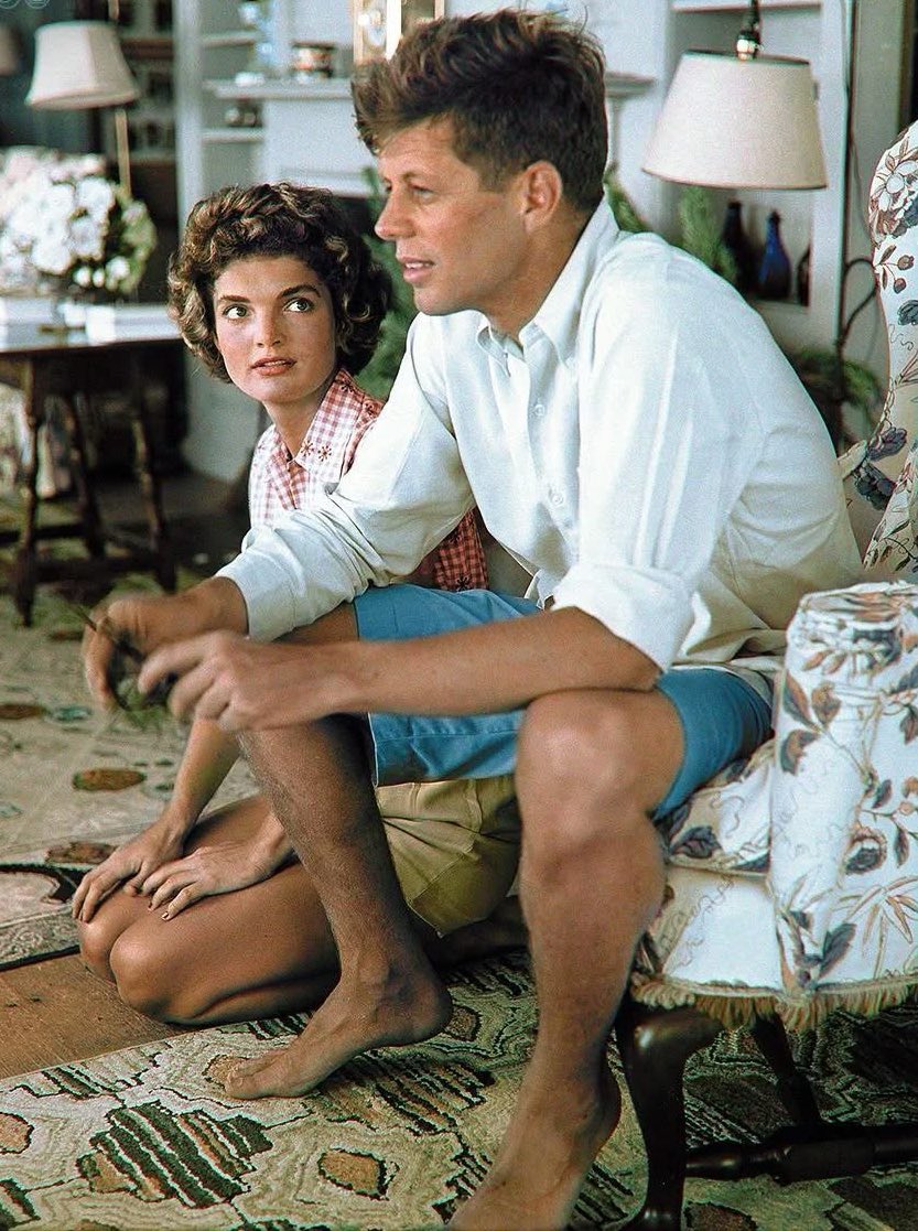 modernhistory's tweet image. John F. Kennedy &amp;amp; Jacqueline Bouvier - July 4th 1953.