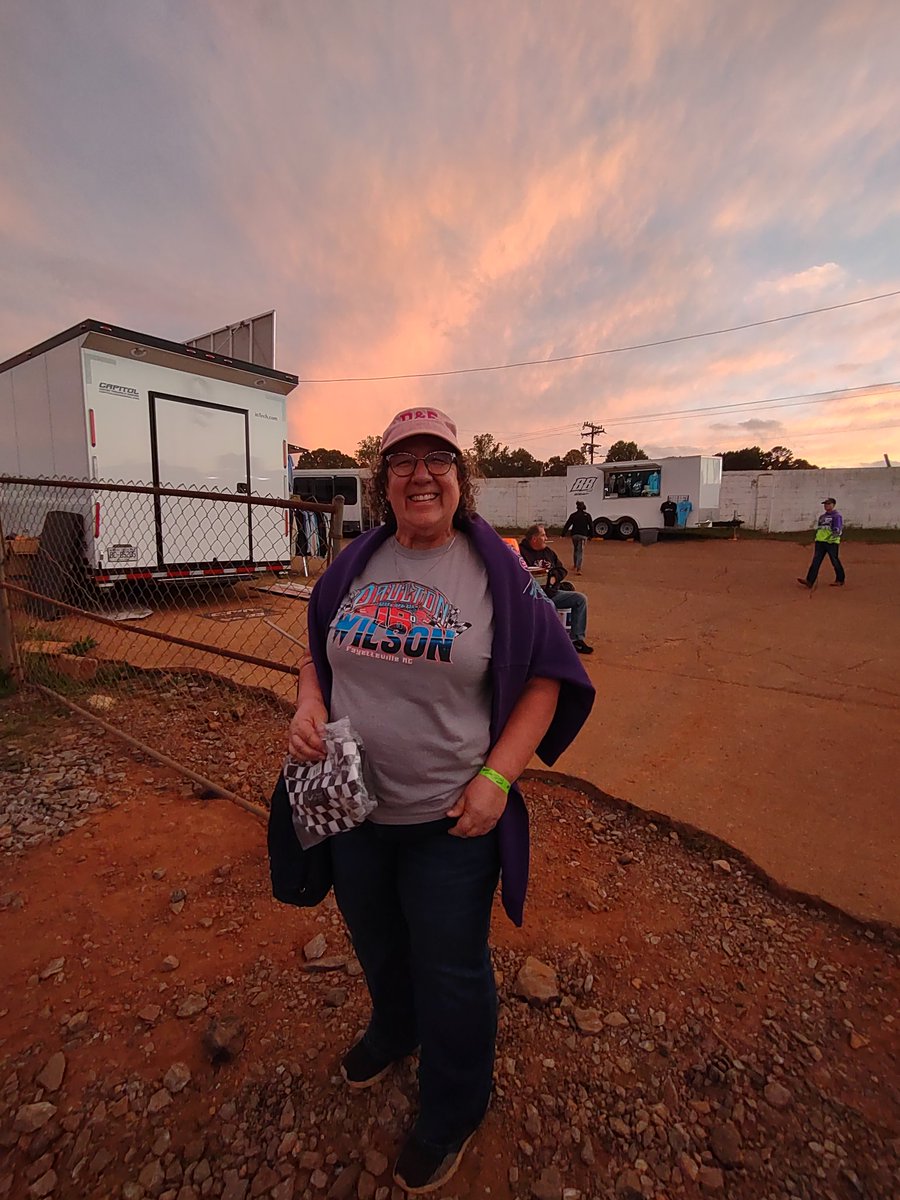 Rhonda Beck (@beckracingmedia) on Twitter photo A pretty sunset <a href="/Cherokee_DirtSC/">Cherokee Speedway</a>. Here, Daulton Wilson's <a href="/dwilson18D/">Daulton Wilson Racing</a> mom and through the window of Smokin Mountain Boys Barbecue. ๐ทRhonda Beck A pretty sunset <a href="/Cherokee_DirtSC/">Cherokee Speedway</a>. Here, Daulton Wilson's <a href="/dwilson18D/">Daulton Wilson Racing</a> mom and through the window of Smokin Mountain Boys Barbecue. ๐ทRhonda Beck