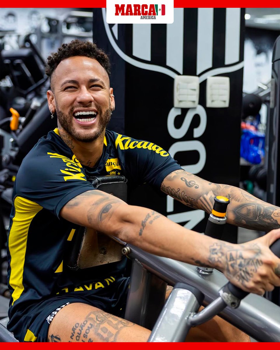 MarcaMexico_'s tweet image. 💪 Neymar Jr. a tope en el gimnasio 🏋🏻‍♂️ trabajando en su recuperación ⚽️🔥

#neymarjr #santos #futbol #brasil #deportes #noticiasenespañol #marcaamerica #marcamexico